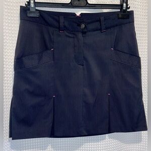 Nike Golf stretchy black and gray Dri-Fit pleated skirt skort size 6‎